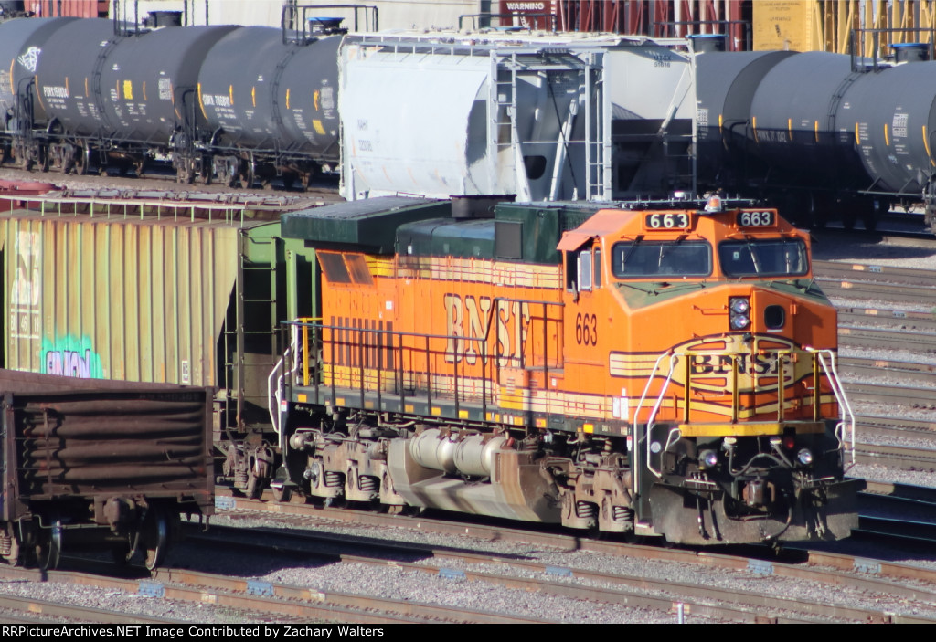 BNSF 663